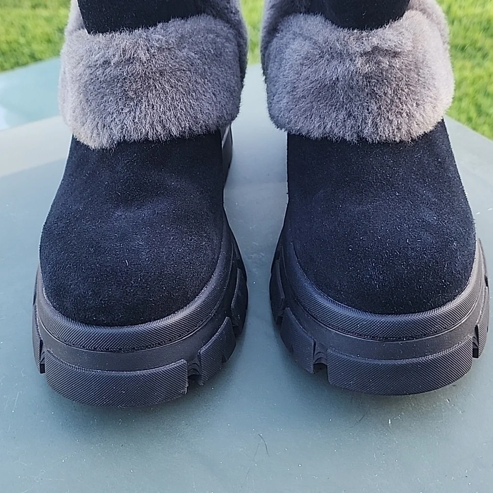 UGG BROOKLYN SUNBURST Boots Size 11 SN 1145710